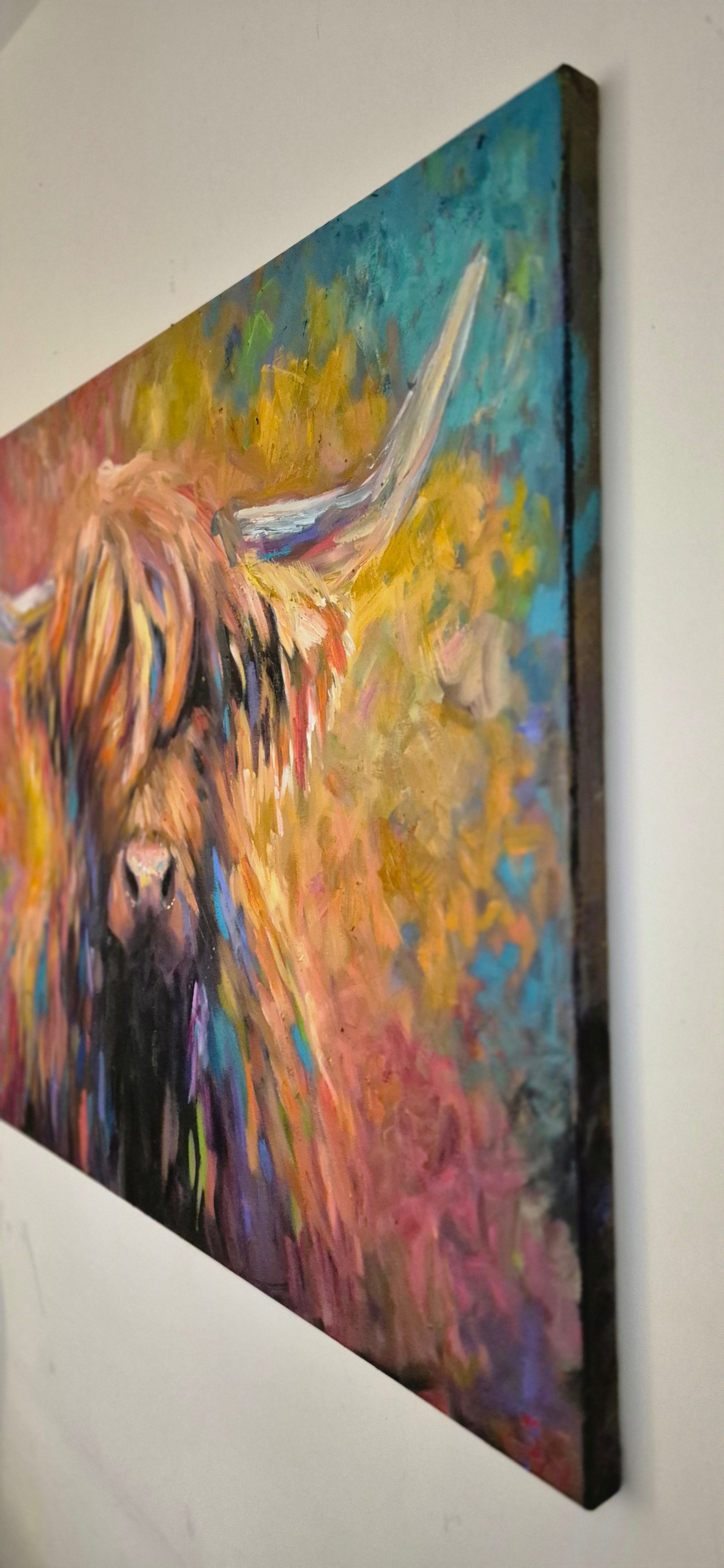 'Aviemore' Original Highland Cow Oil Painting 40 x 28"/76 x 100 cm - Animal Art by Susan Gardner - Contemporary Expressionist - Colourful Fine Art